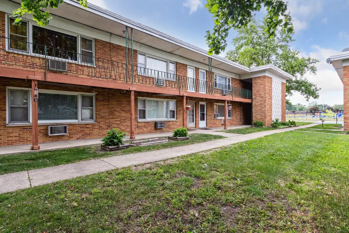 Machesney Park, IL 61115,241 Northway Park Road #10