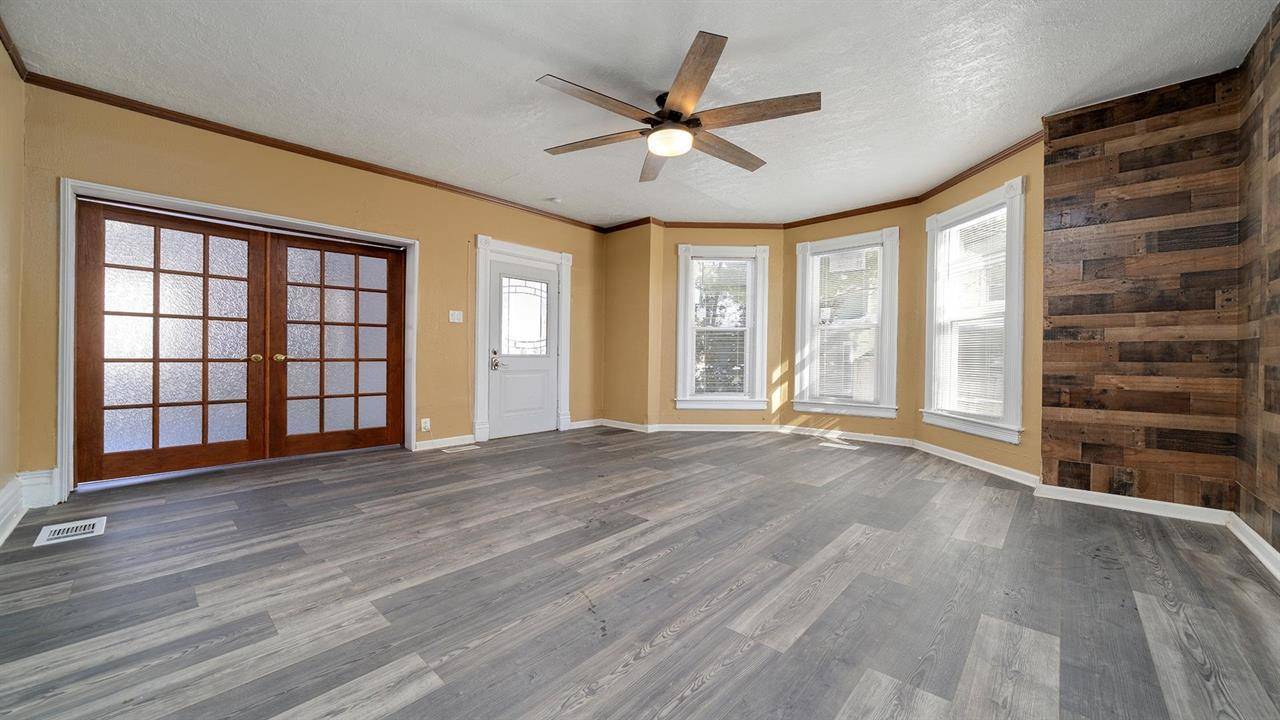 Freeport, IL 61032,639 W Elk Street