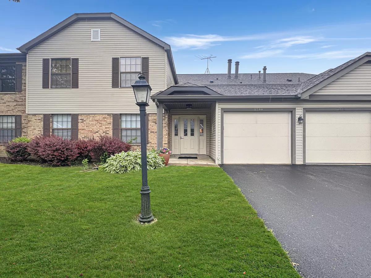 Gurnee, IL 60031,1388 Stratford Drive #12-C-2