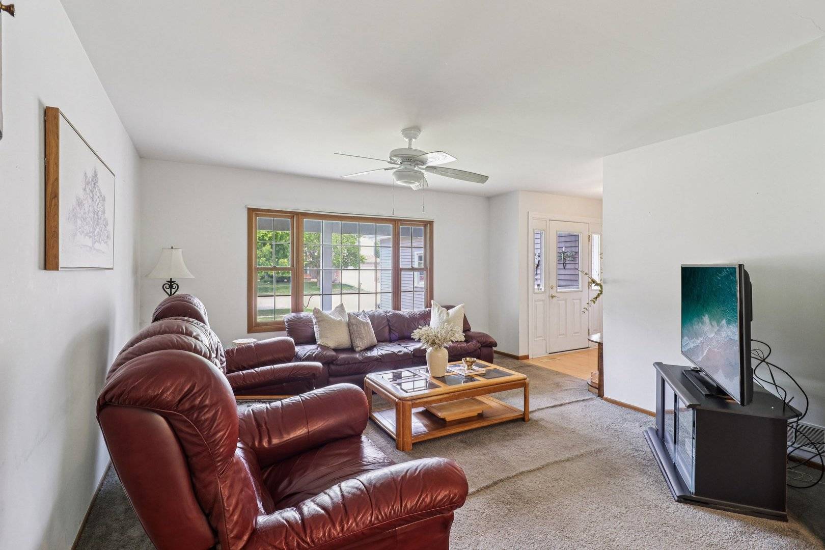 Mchenry, IL 60050,1705 N Donovan Street