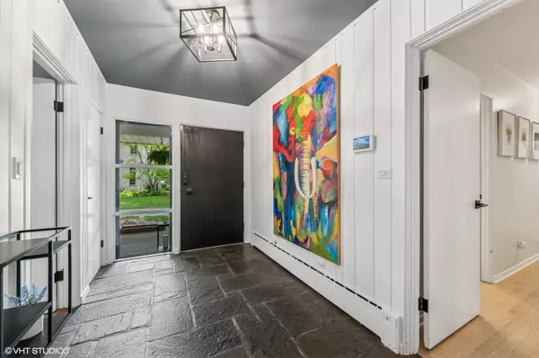 Wilmette, IL 60091,3033 Country Lane