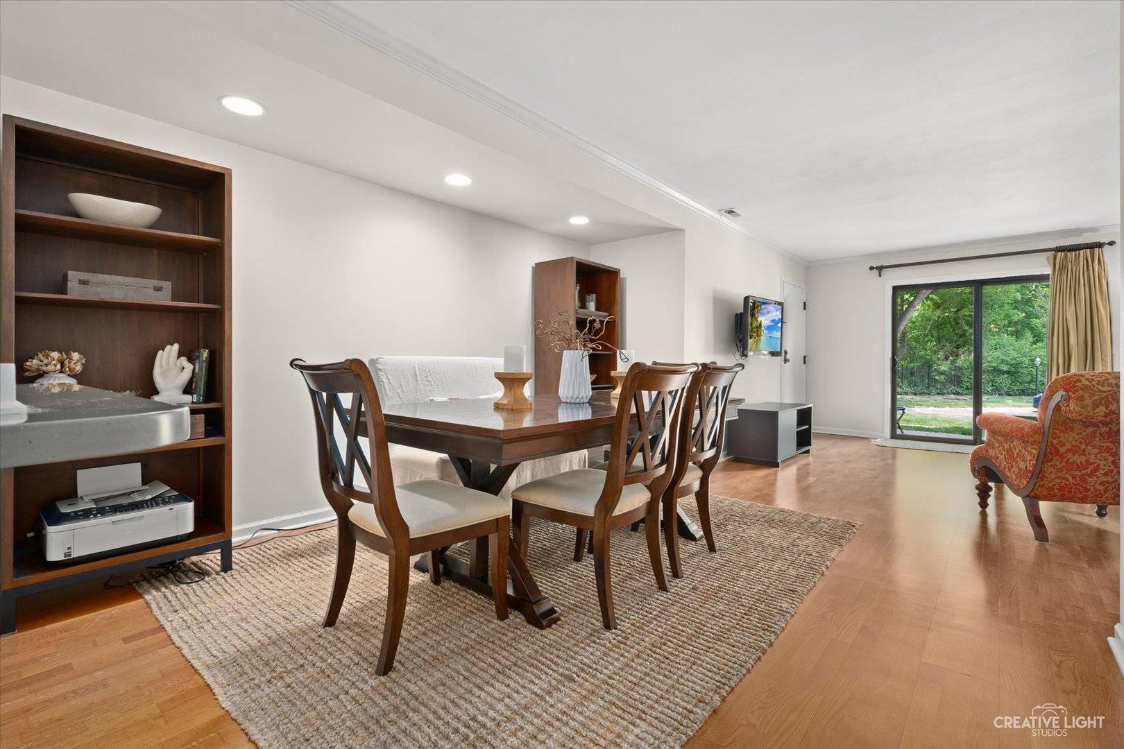 Glen Ellyn, IL 60137,506 Taylor Avenue #A