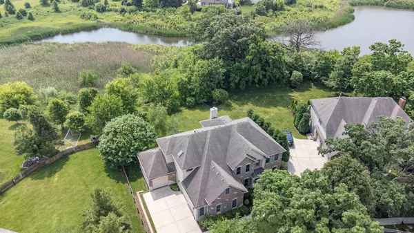 South Elgin, IL 60177,647 Oak Lane