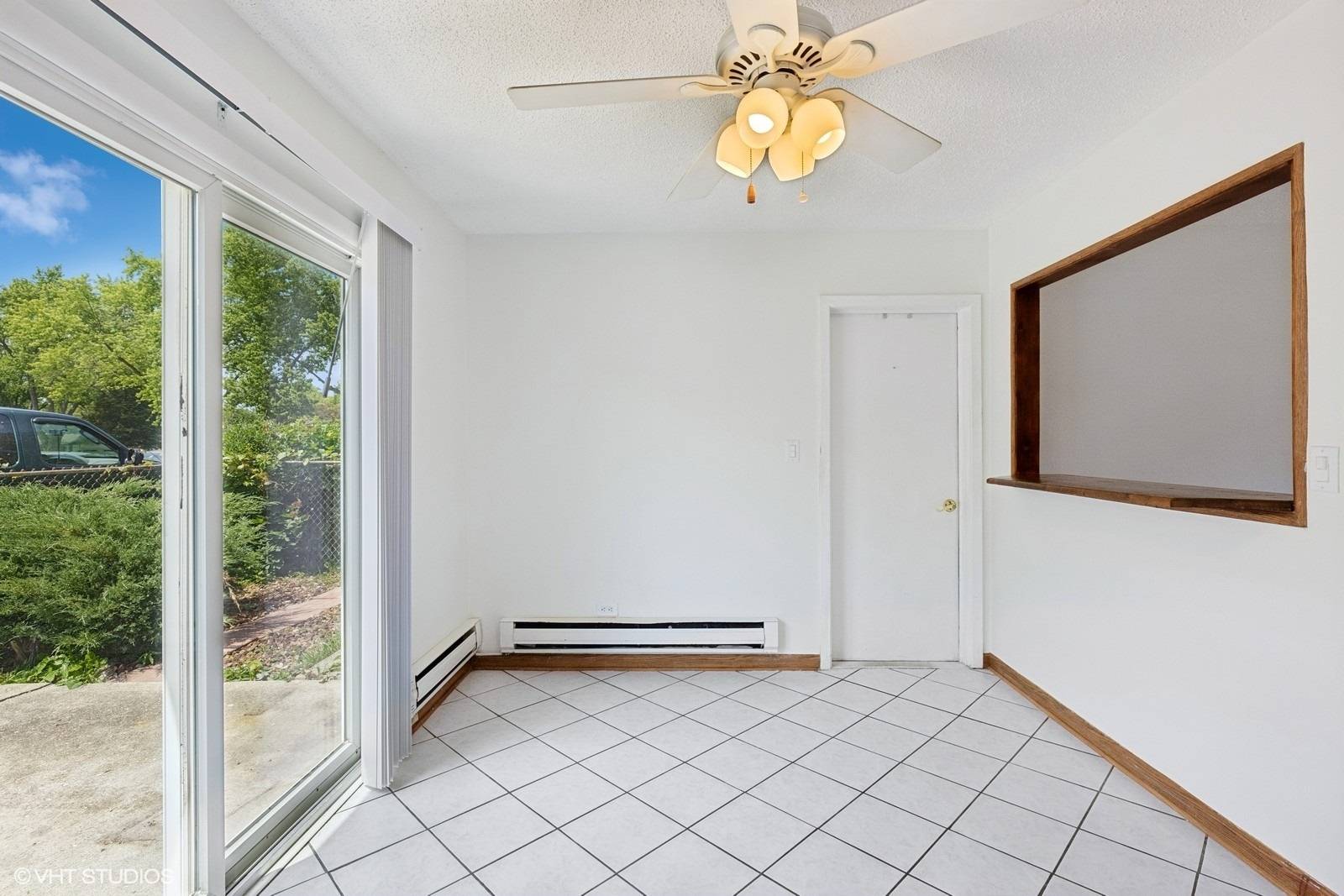 Wauconda, IL 60084,325 Larkdale Row