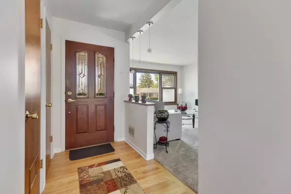 Elk Grove Village, IL 60007,298 Fern Drive