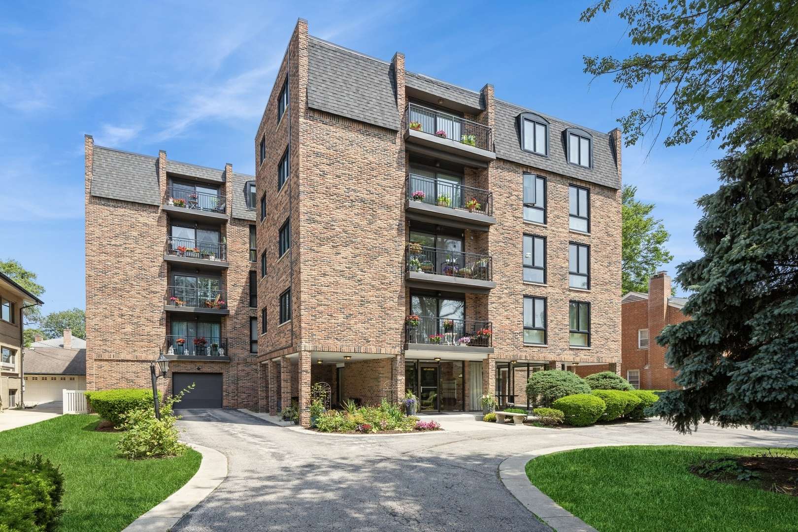 1419 Bonnie Brae Place #3B, River Forest, IL 60305