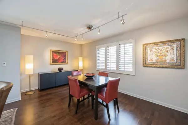 River Forest, IL 60305,1419 Bonnie Brae Place #3B