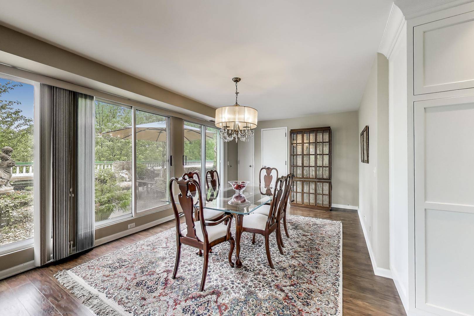 Northfield, IL 60093,2050 Arbor Lane #301