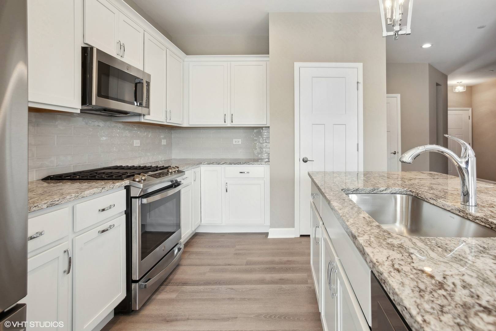 Addison, IL 60101,381 Masters Drive