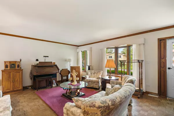 Wheeling, IL 60090,1097 Valley Stream Drive