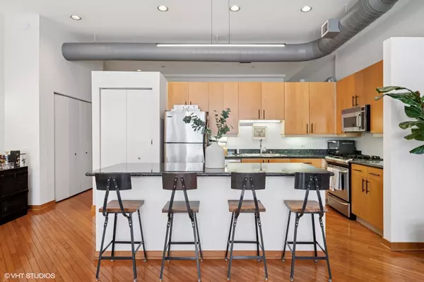 Chicago, IL 60654,333 W HUBBARD Street #708