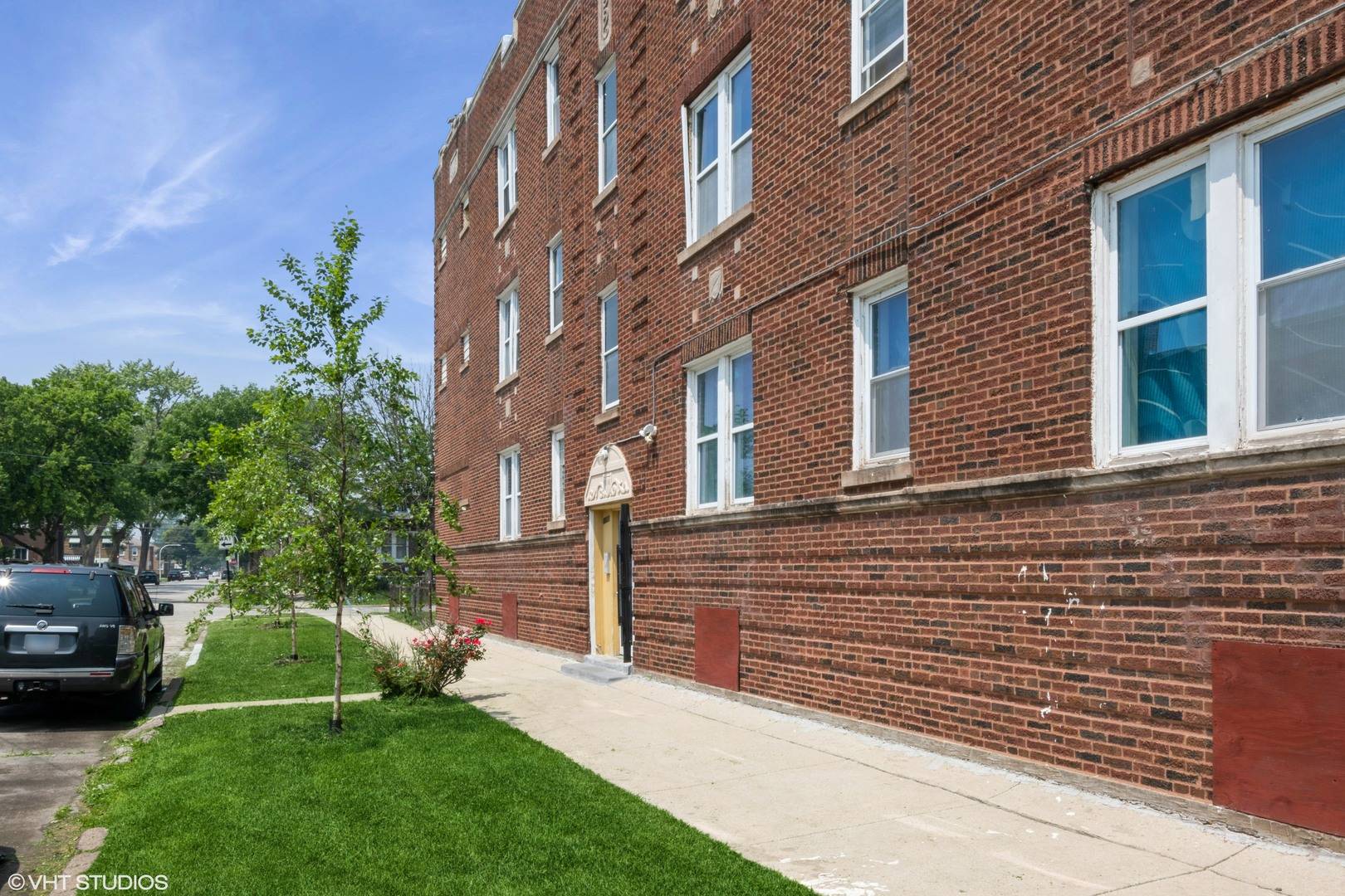 Chicago, IL 60620,1818 W 78th Street