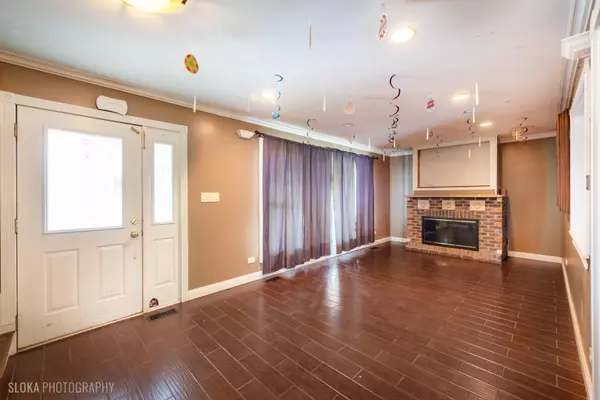 Streamwood, IL 60107,114 Jill Lane