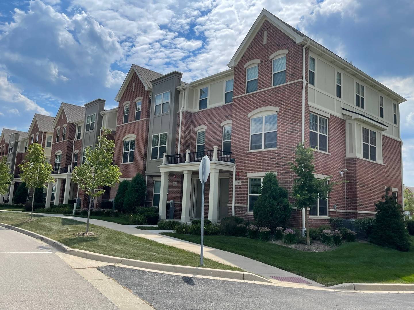 Vernon Hills, IL 60061,1208 Byrne Boulevard