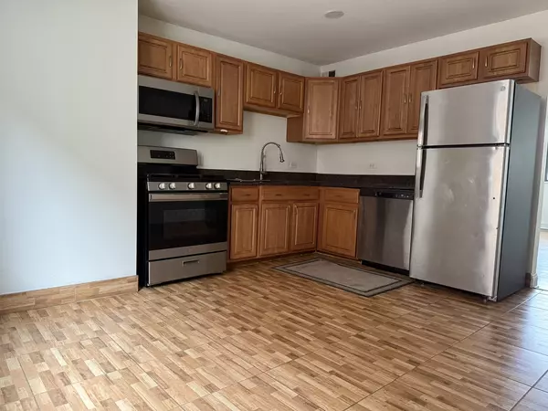 Chicago, IL 60645,6422 N Hamilton Avenue #3A