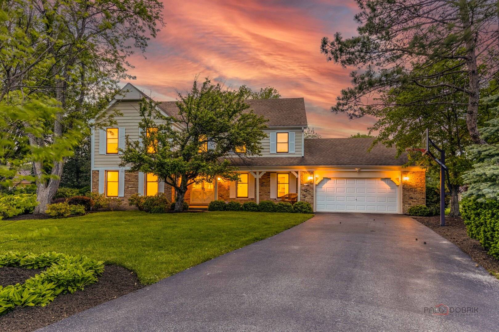 105 Surrey Lane, Lincolnshire, IL 60045