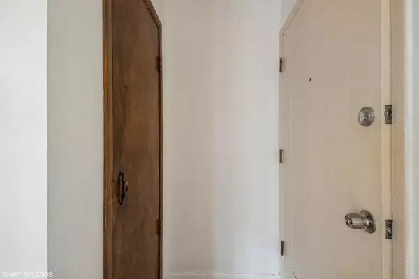 Dolton, IL 60419,14841 Langley Avenue