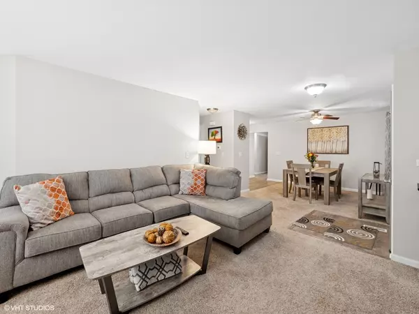 Streamwood, IL 60107,45 Tyler Court #A