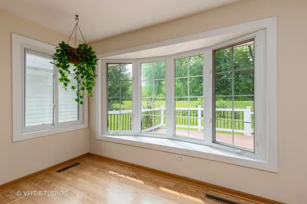 Libertyville, IL 60048,16199 W Des Plaines Drive