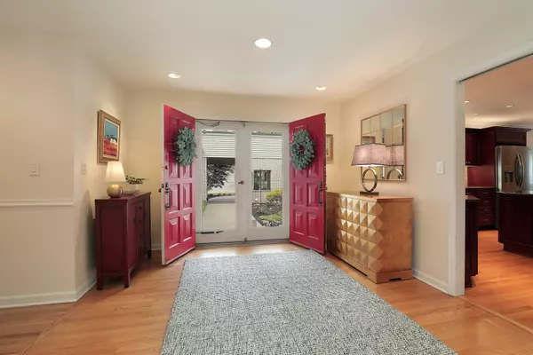 Northbrook, IL 60062,639 Touraine Terrace