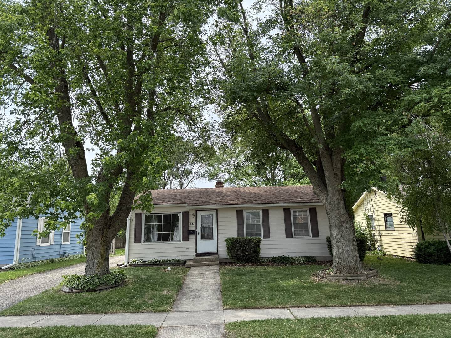 414 Spring Avenue, Dekalb, IL 60115