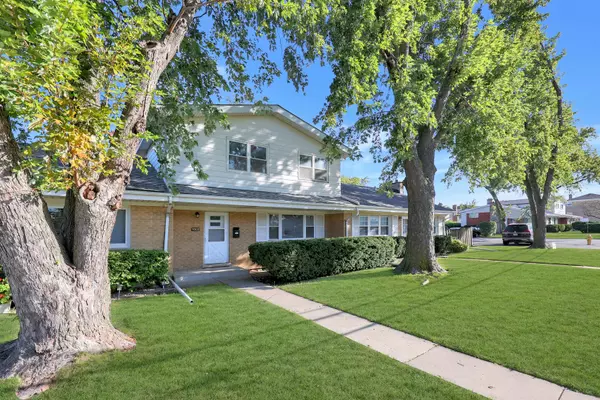 Niles, IL 60714,9002 N Clifton Avenue