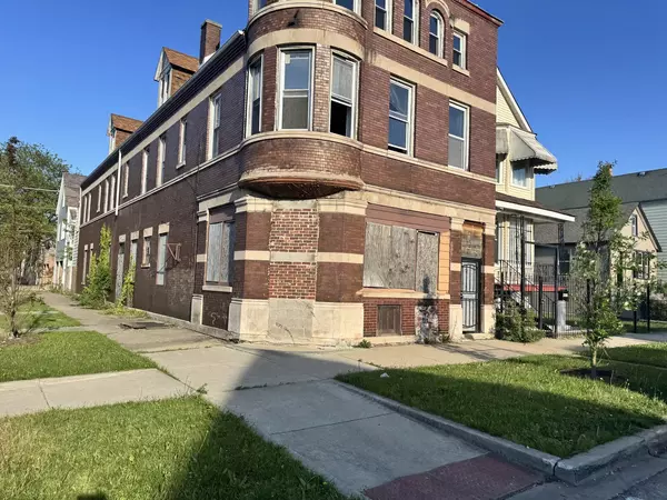 Chicago, IL 60617,8401 S Brandon Avenue