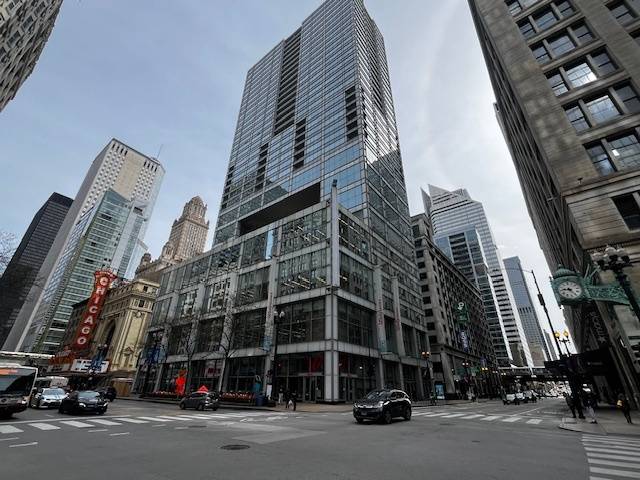 8 E Randolph Street #3206, Chicago, IL 60601