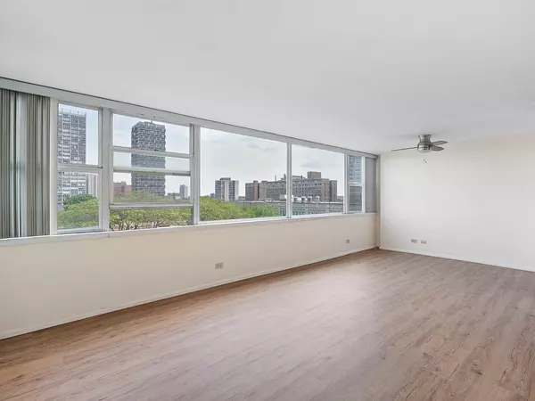 Chicago, IL 60660,6301 N Sheridan Road #7G