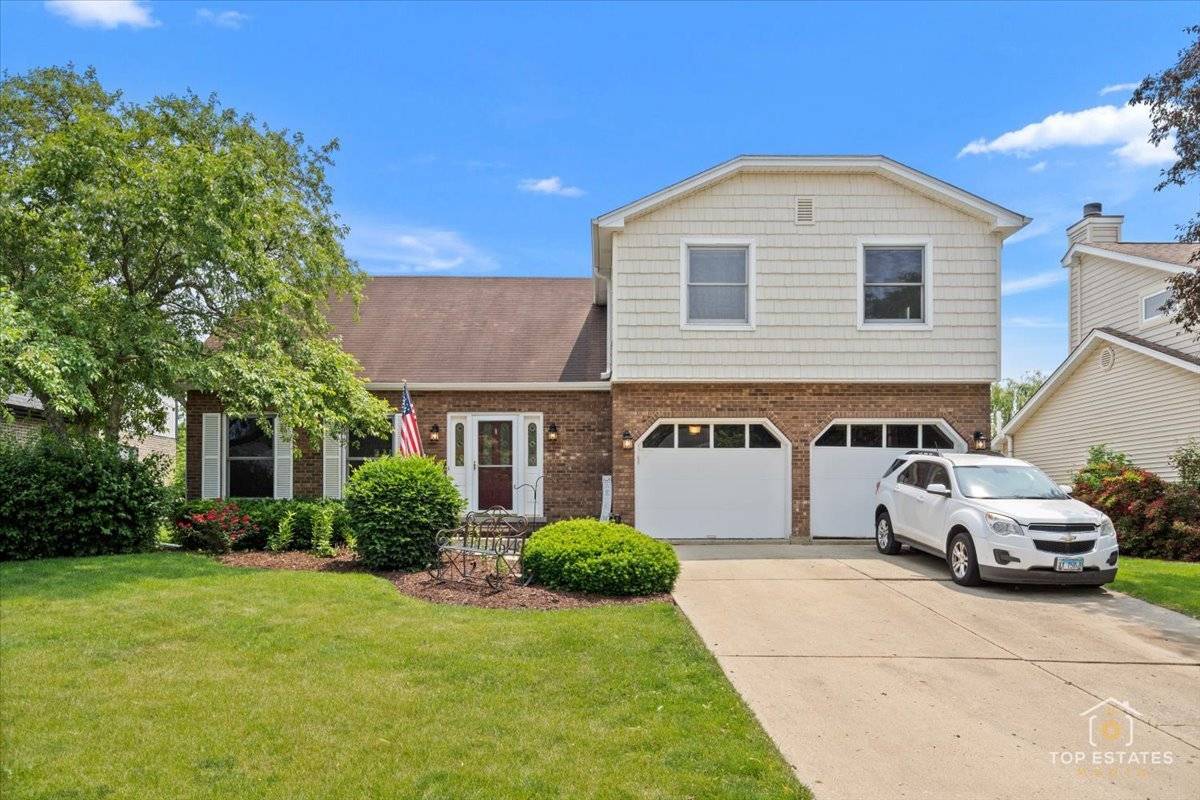 Bartlett, IL 60103,140 Amherst Drive