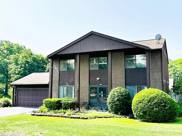 380 Ventura Club Drive,  Roselle,  IL 60172