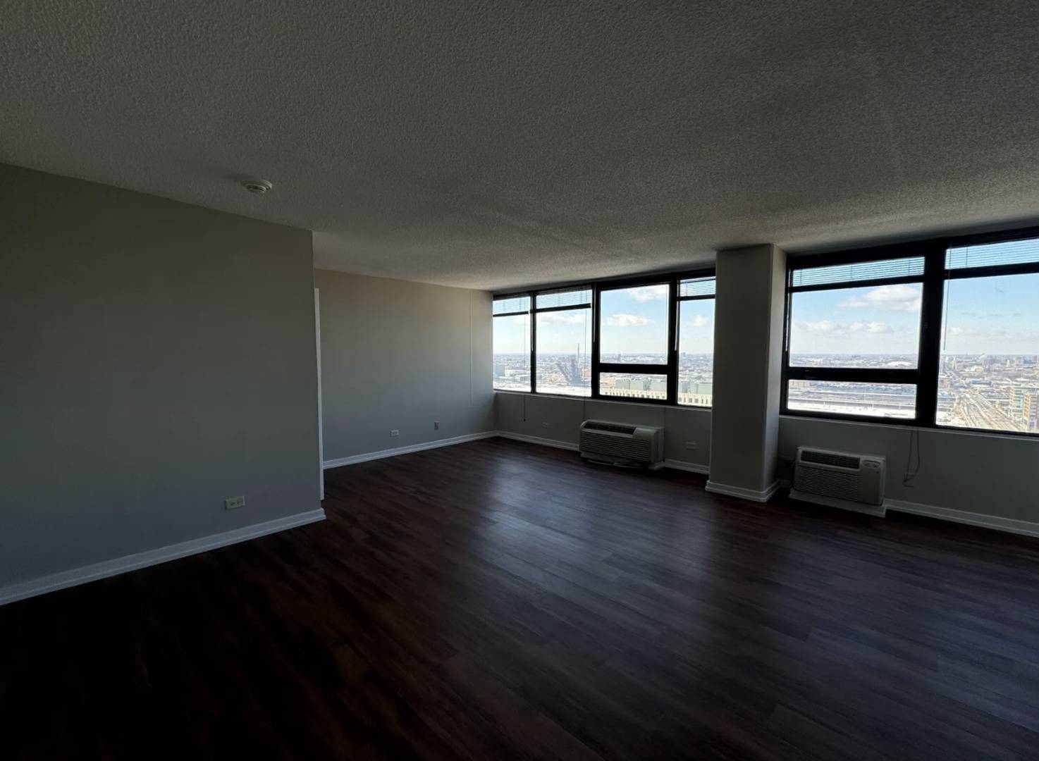Chicago, IL 60605,1212 S Michigan Avenue #2211