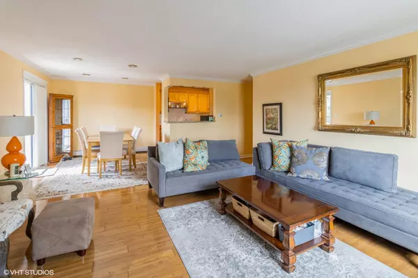 Arlington Heights, IL 60005,1106 S New Wilke Road #401