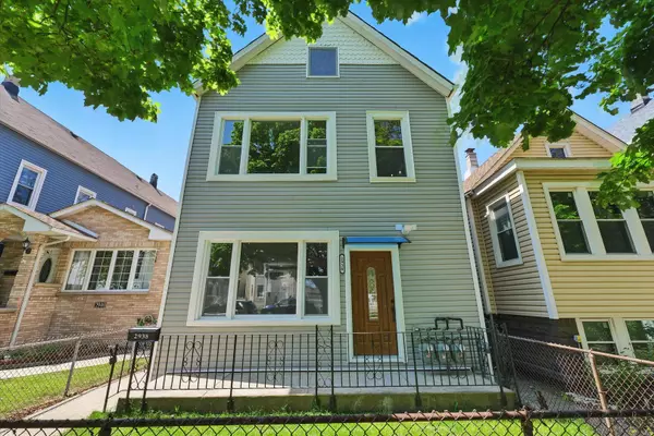 2938 S 48th Court #1F, Cicero, IL 60804