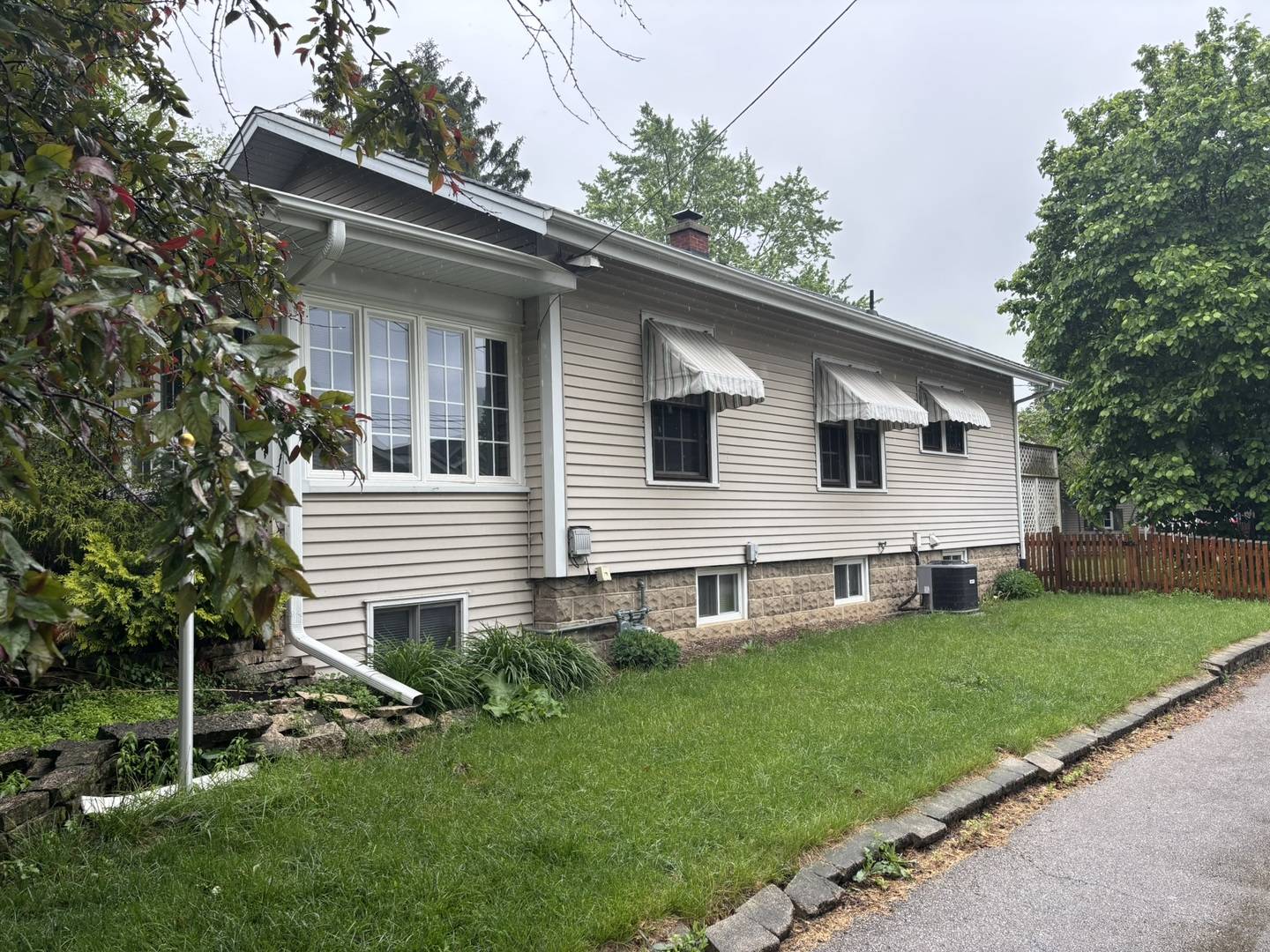 Naperville, IL 60540,622 E 4th Avenue