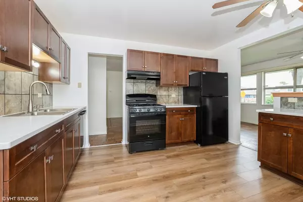 Park Forest, IL 60466,237 Early Street