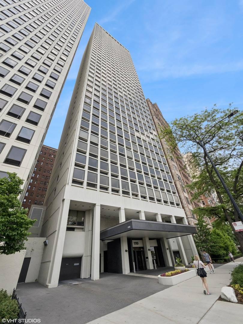 1110 N Lake Shore Drive #2S, Chicago, IL 60611