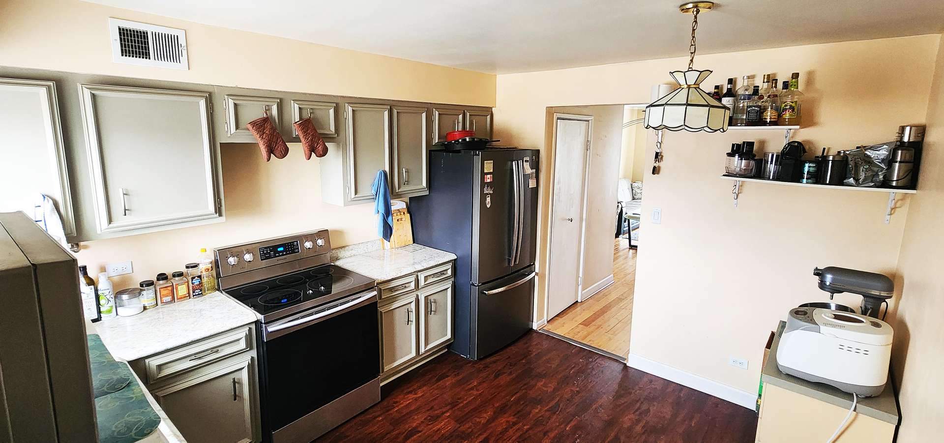 Des Plaines, IL 60016,9468 BAY COLONY Drive #3N