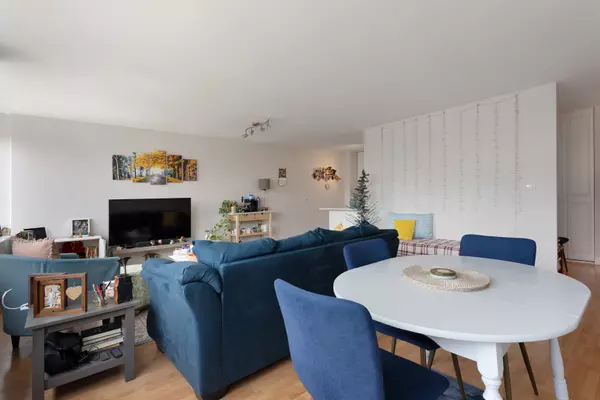 Chicago, IL 60613,4250 N Marine Drive #1626