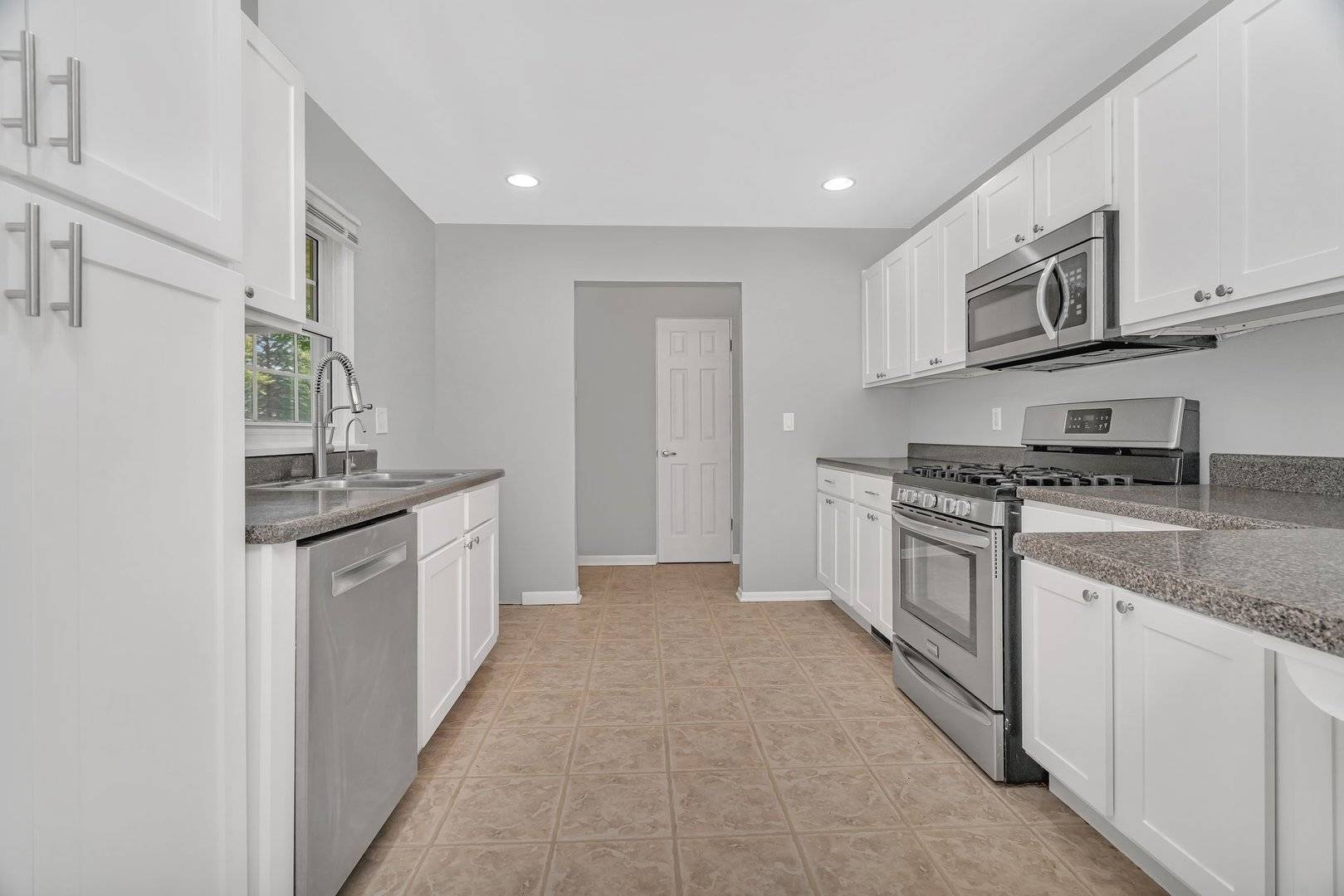 Naperville, IL 60540,308 Tamarack Avenue