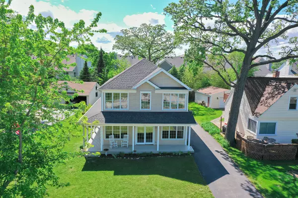 34017 N Prospect Drive,  Grayslake,  IL 60030