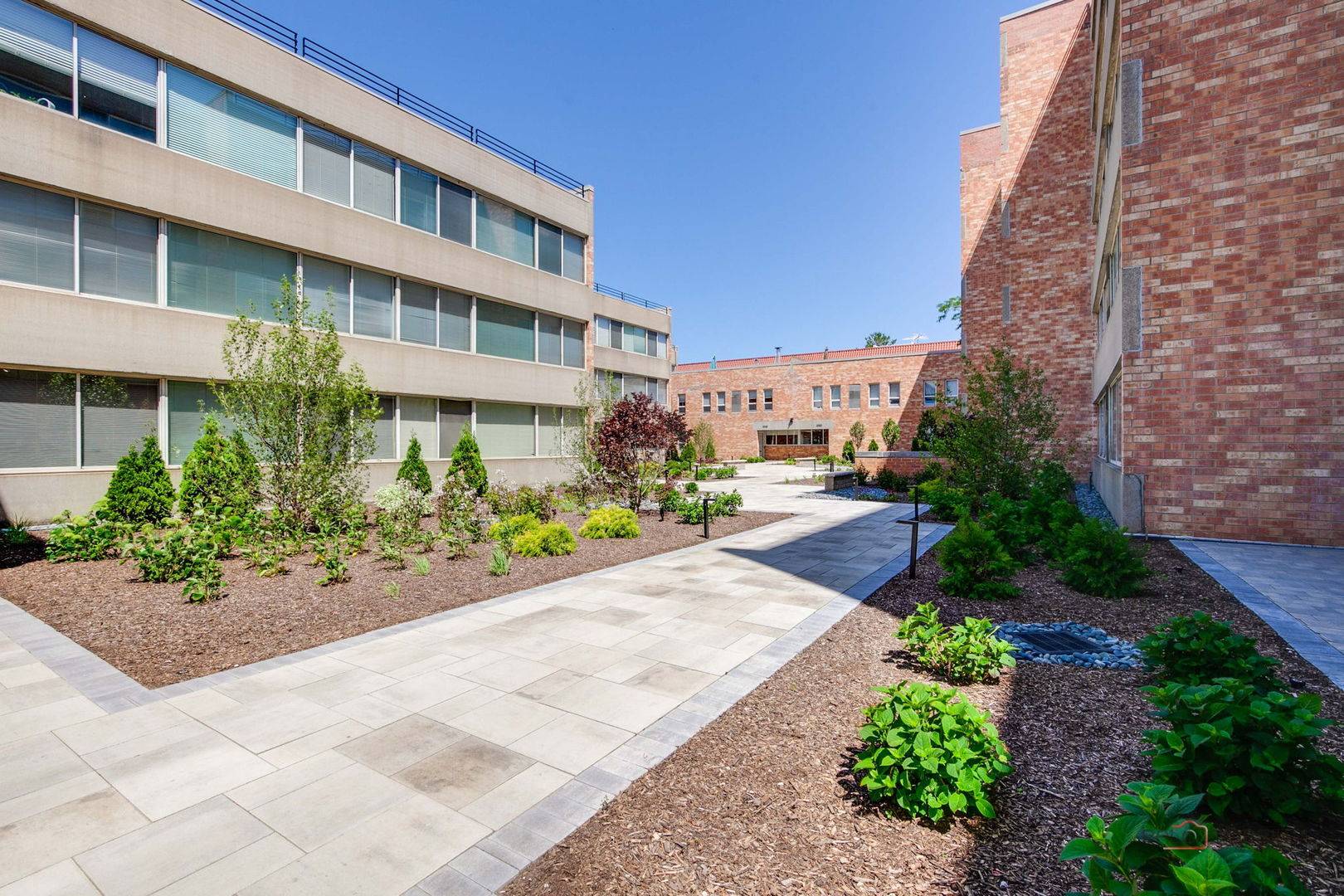 Highland Park, IL 60035,2028 St Johns Avenue