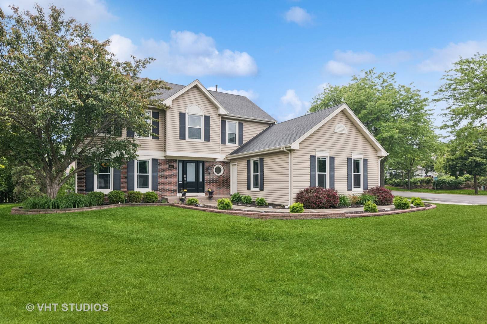 Algonquin, IL 60102,1981 White Oak Drive