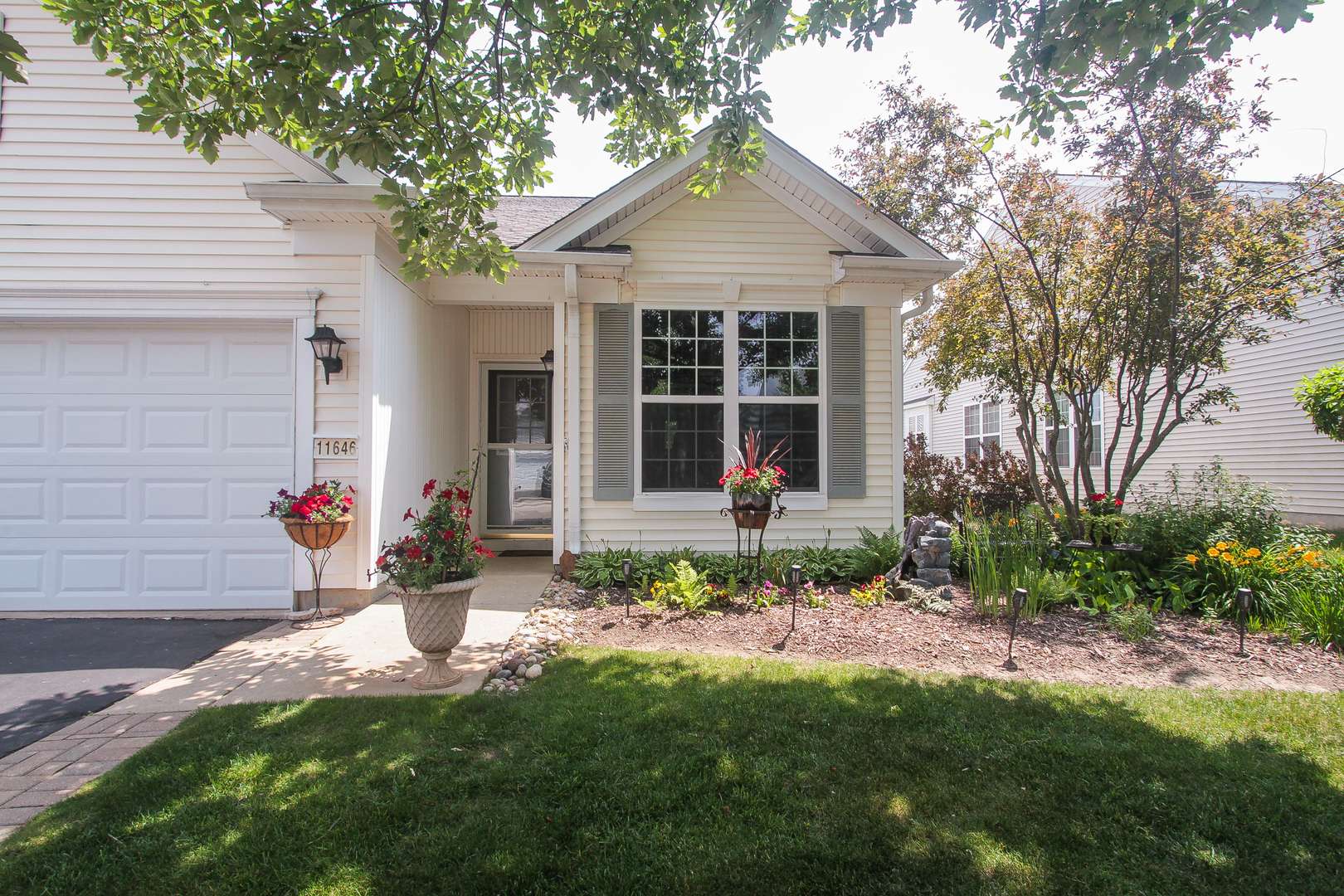 Huntley, IL 60142,11646 Evergreen Lane