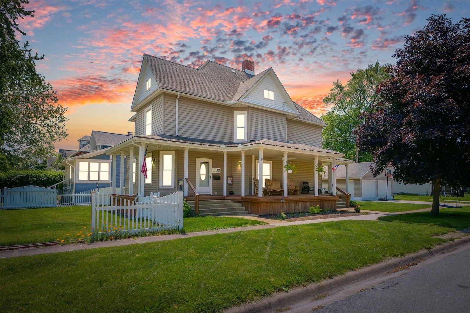 Paxton, IL 60957,102 W Orleans Street