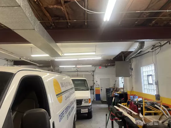 Villa Park, IL 60181,142 W Home W Avenue