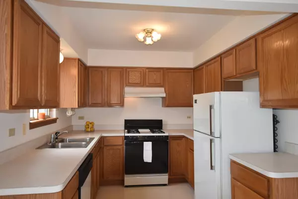 Hickory Hills, IL 60457,8660 Thomas Charles Lane