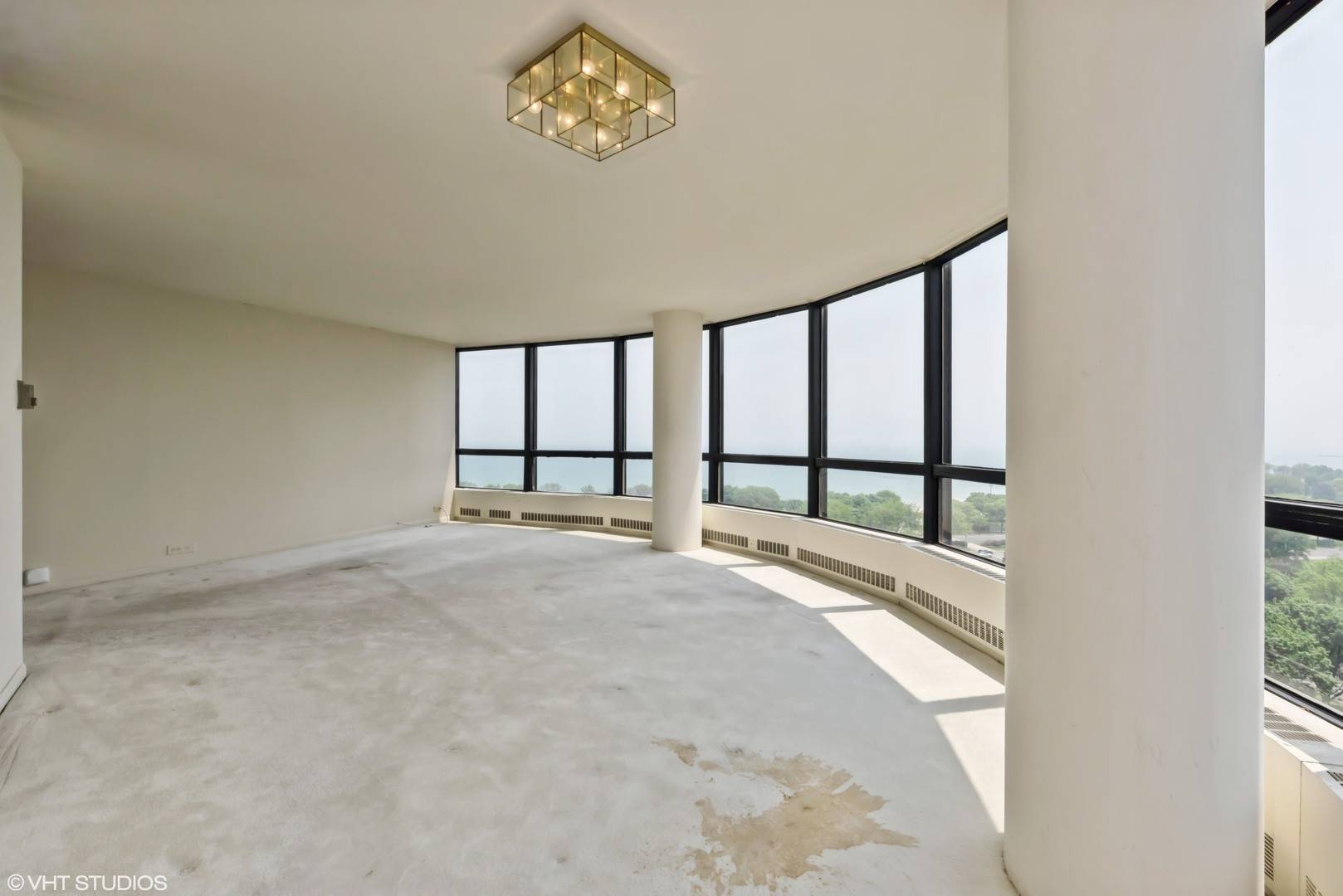 Chicago, IL 60640,5415 N Sheridan Road #1601