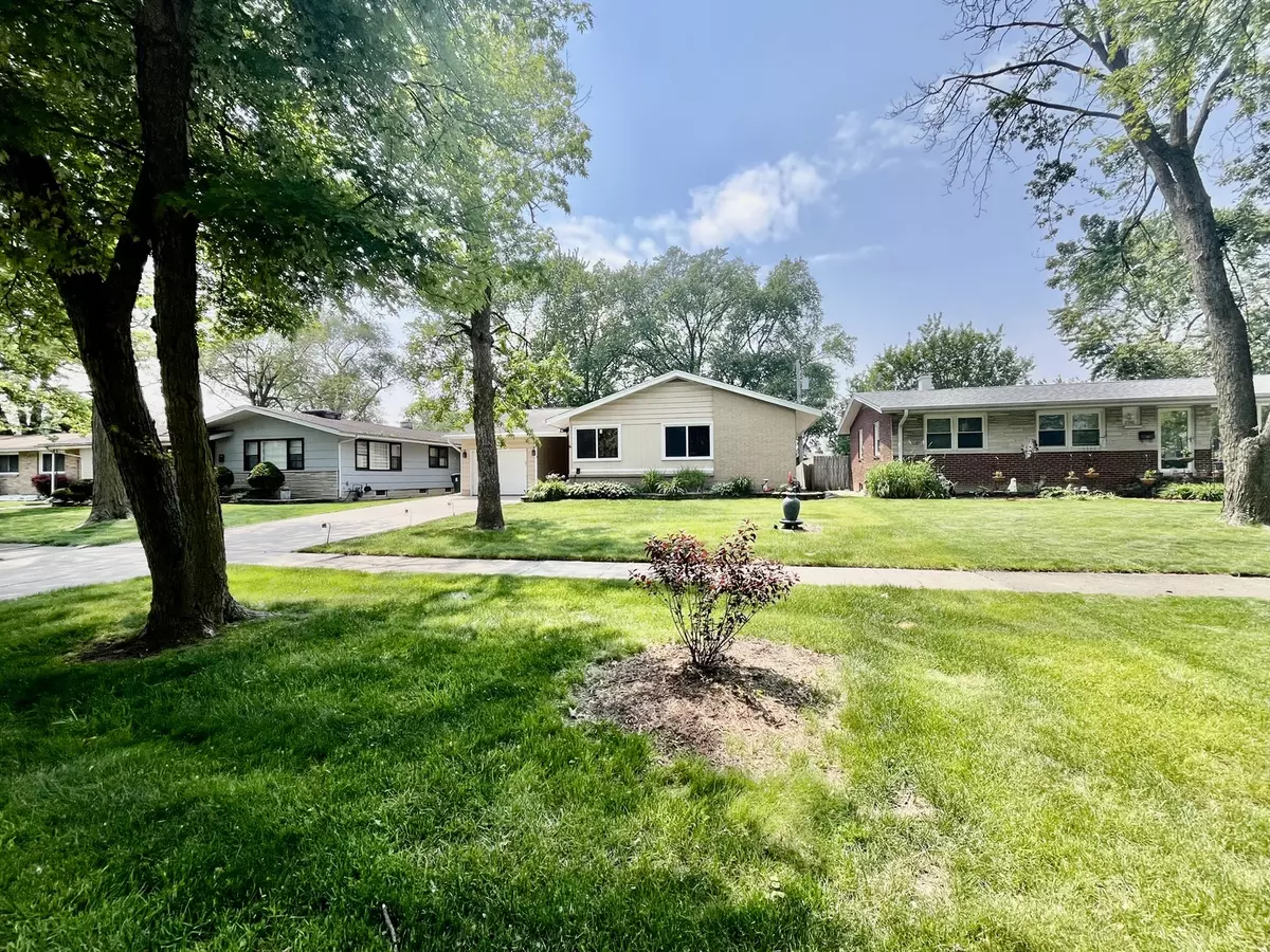 Lansing, IL 60438,17552 State Line Avenue