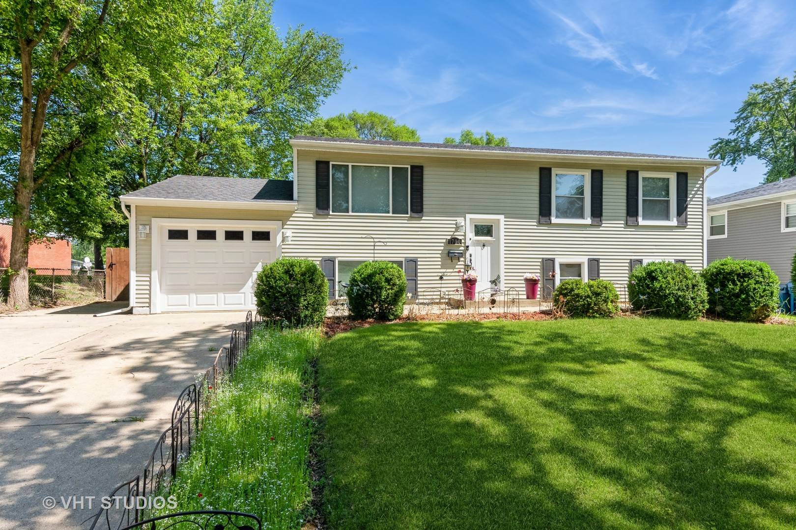 1700 Laurel Avenue, Hanover Park, IL 60133